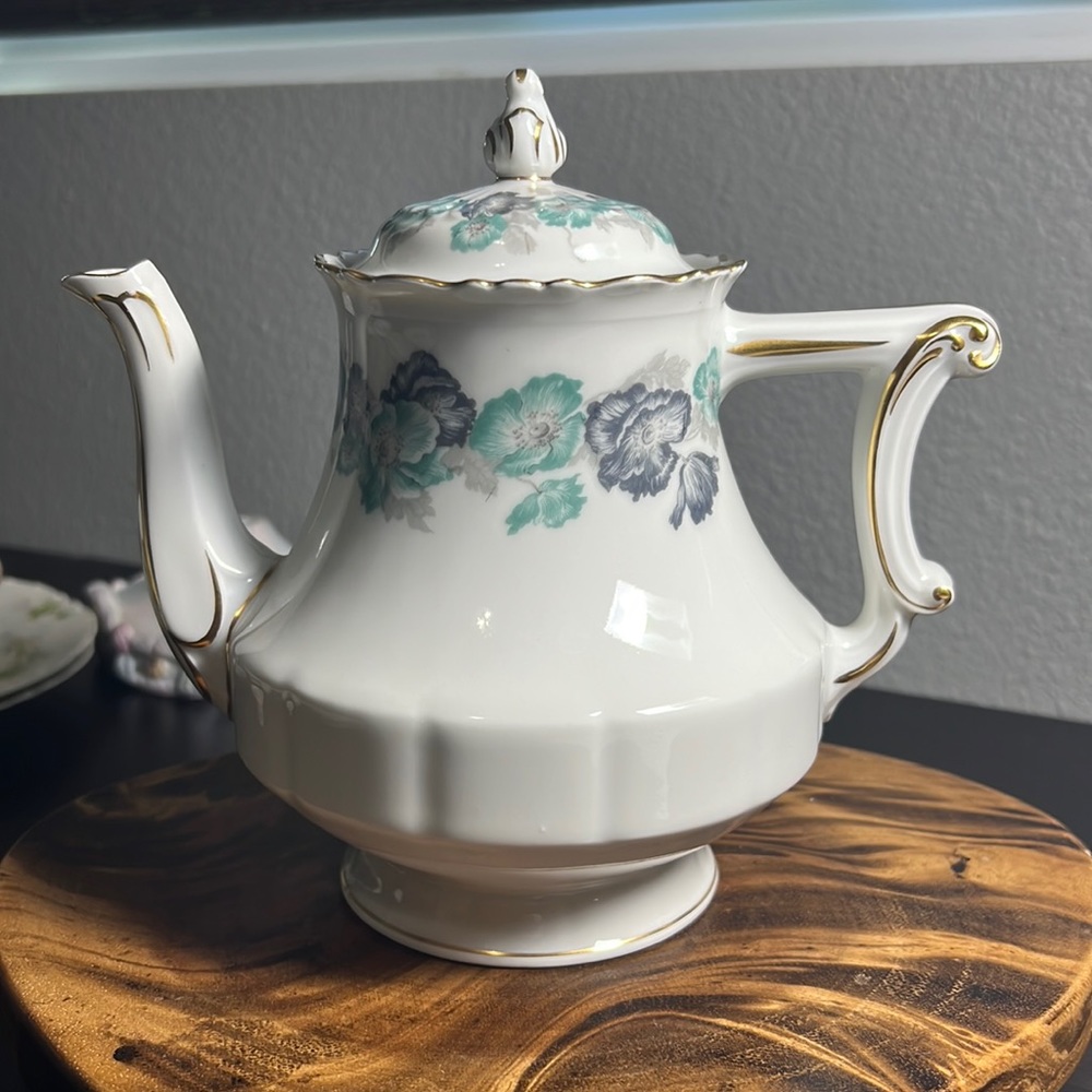 Haviland Limoges Beauvais Tea Pot France